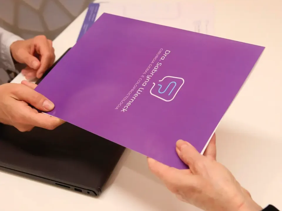 Folder Consultório Dra. Sabryna Werneck